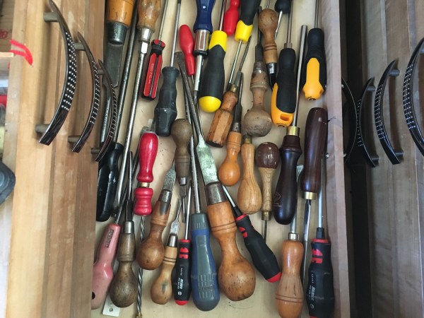 Hand Tool Chest Contents: No 2. Screw Drivers &#8211