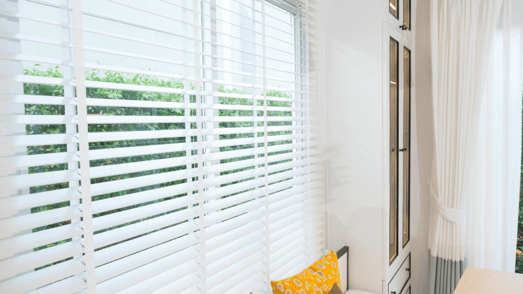 Factors to Consider When Choosing Between Smart and Traditional Blinds